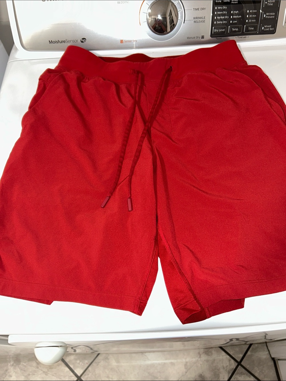 Men's Lululemon Red Athletic Drawstring Shorts Medium 9” inseam